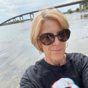 Meet your Posher, Noeline